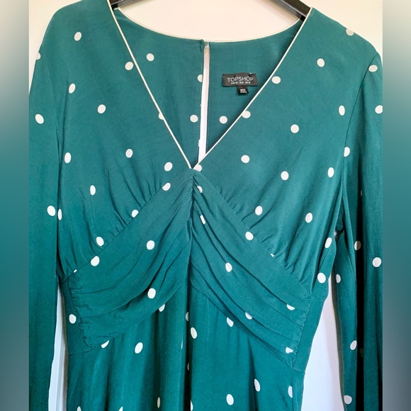 DARLING TOP SHOP DRESS LONG SLEEVE. PIPING AROUND NECKLINE. VERY SLIMMING❤️ - Picture 11 of 11